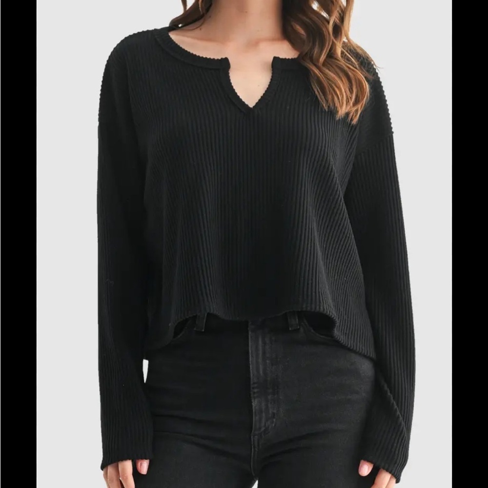 Group by babaton by aritzia split neck long sleeve ribbed top